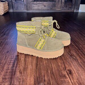 UGG Women's Classic Mini II Braid Platform